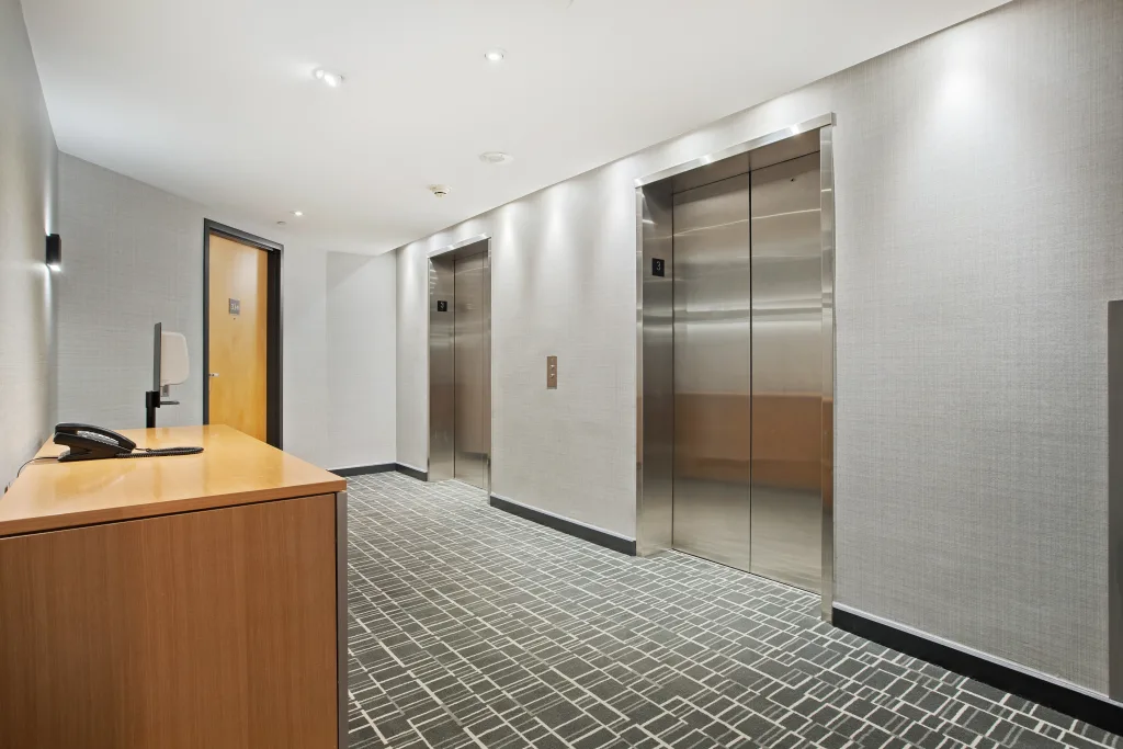 business elevator phone